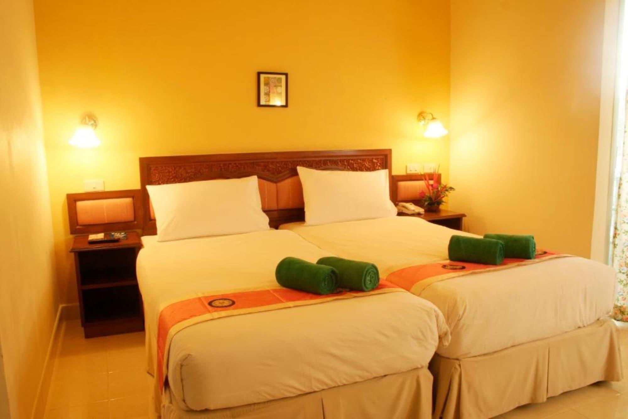 People Place Boutique In Town Hotel - Sha Extra Plus Чиангмай Экстерьер фото