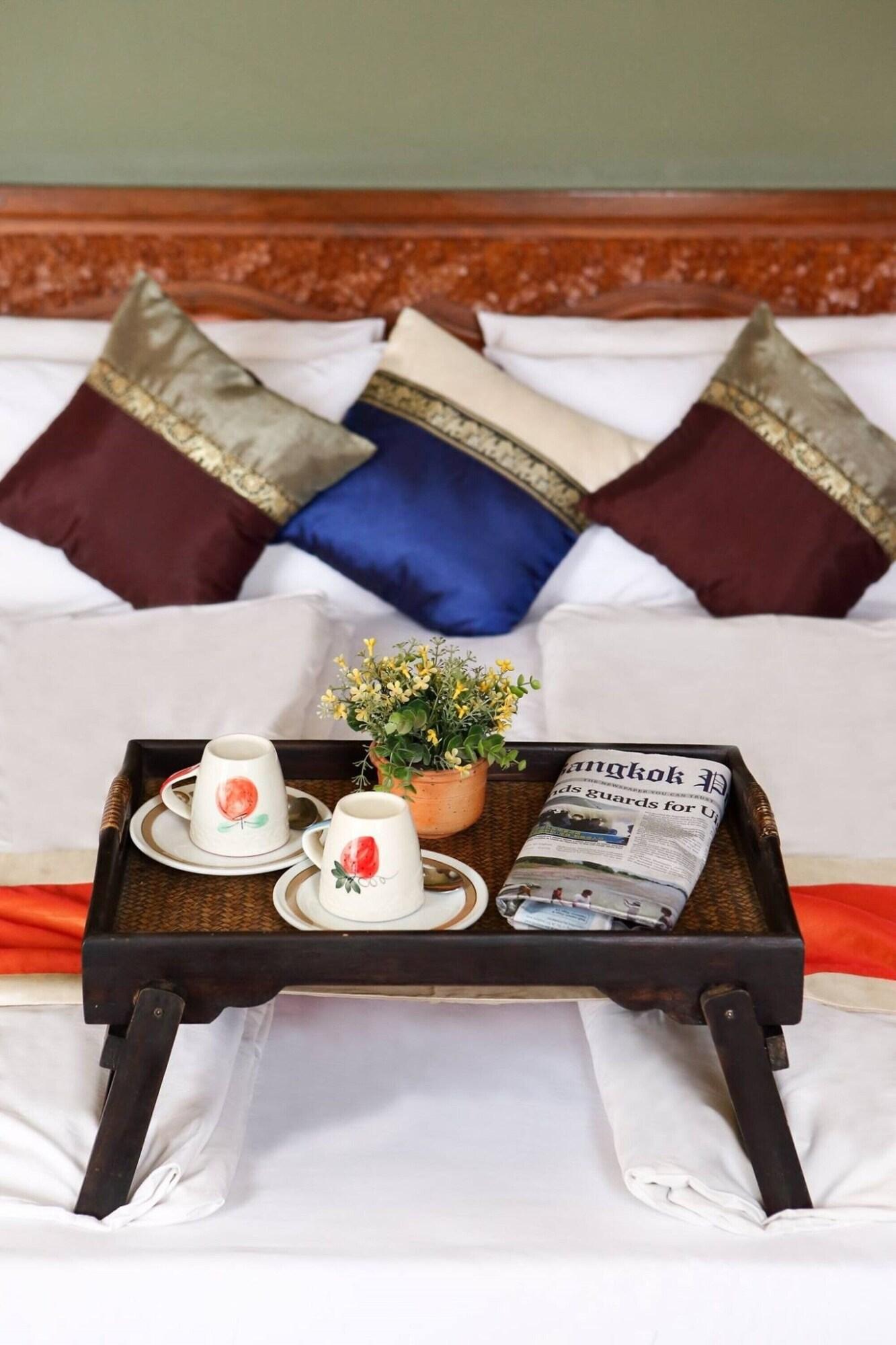 People Place Boutique In Town Hotel - Sha Extra Plus Чиангмай Экстерьер фото