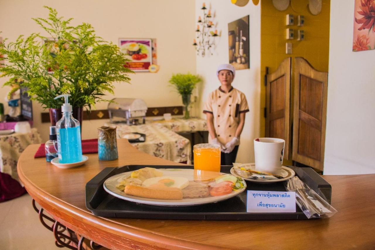 People Place Boutique In Town Hotel - Sha Extra Plus Чиангмай Экстерьер фото