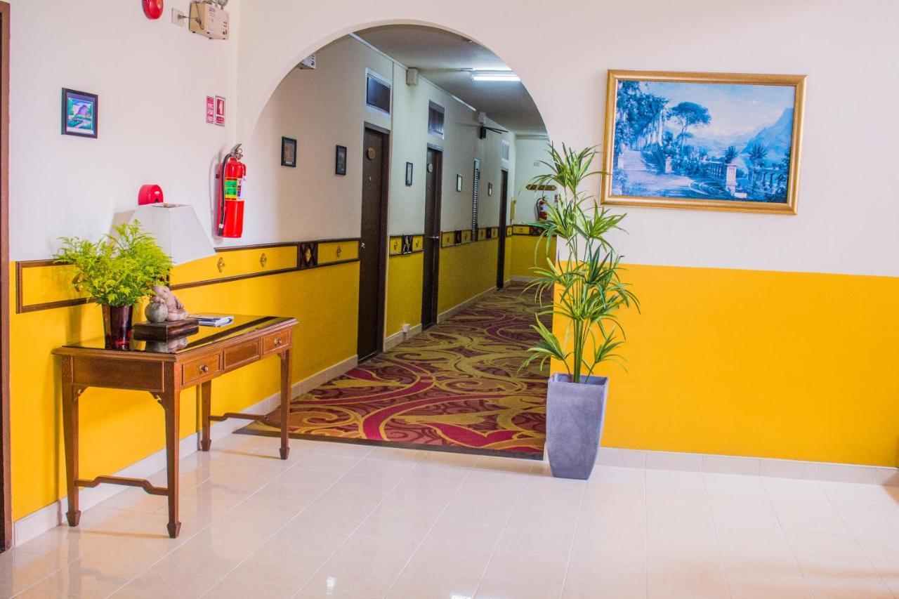 People Place Boutique In Town Hotel - Sha Extra Plus Чиангмай Экстерьер фото